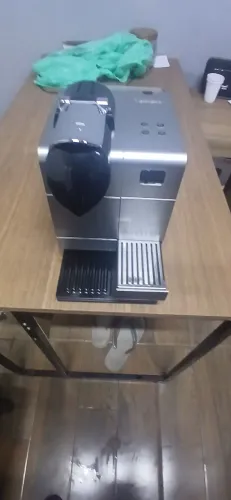 Cafeteira nespresso latissima