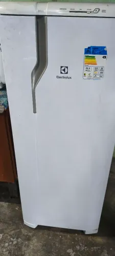 Geladeira/Refrigerador Electrolux Degelo
