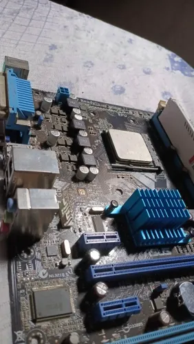 Kit placa mãe M5A78L-M LX/BR com processador FX-4300+4gb RAM