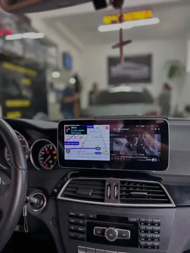 MULTIMÍDIA ANDROID TELA 10.25 CARPLAY SEM FIO ANDROID AUTO MERCEDES-BENZ C180 C200 C250