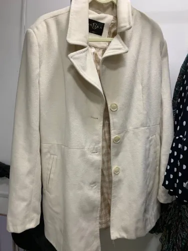 Casaco de frio forrado offwhite, tamanho G