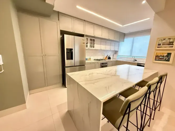 Supreme Residence, T-28. Apartamento com 155m2 3 suítes semimobiliado, Setor Bueno!