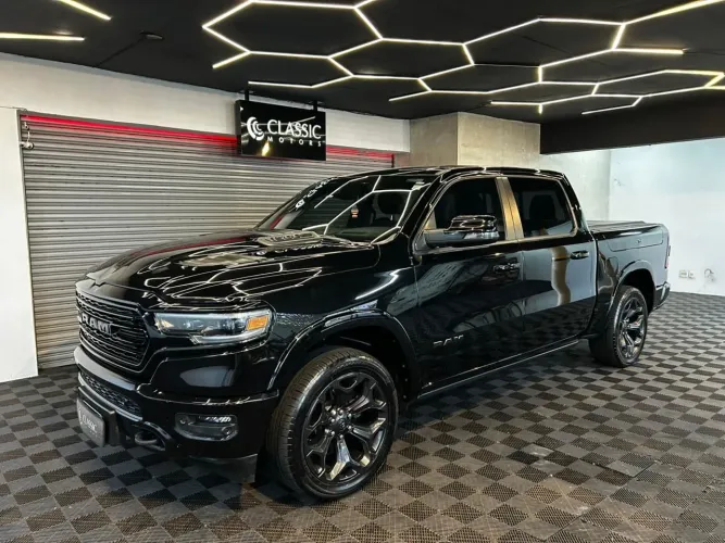 Ram 1500 Limited 5.7 CD 4X4 Aut. 2023