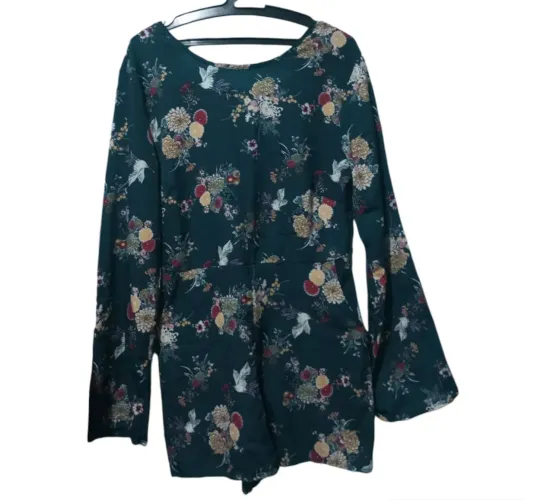 macacão verde floral manga comprida feminino brechó macaquinho