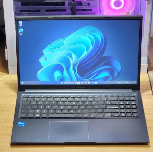 Asus VivoBook Novinho