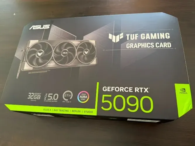 Placa de Vídeo ASUS RTX5090 TUF Gaming NVIDIA GeForce, 32GB, GDDR7, G-Sync, Ray Tracing