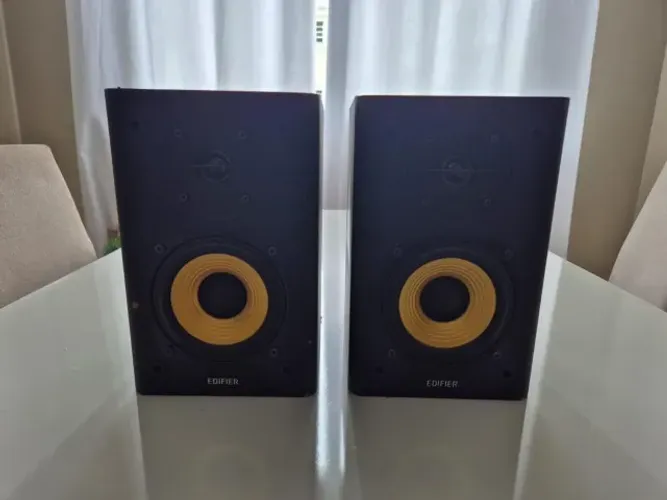 EDIFIER R1000T4 (MONITOR DE AUDIO)