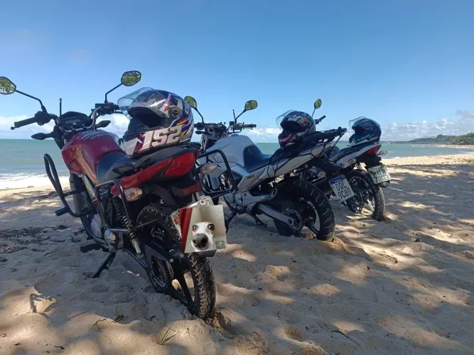 Vendo no precinho parada na garagem