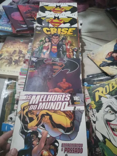 Troco HQs por livros