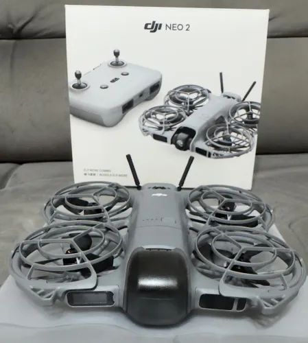 Drone DJI Neo 2 + antena ( módulo transmissão)