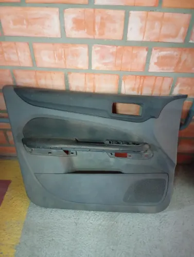 Forro porta motorista Ford Focus 2008/2012