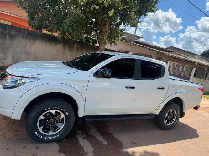 Mitsubishi L200 Triton Sport GLS 2.4 CD Diesel Aut. 2023