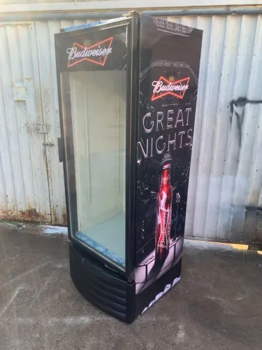 Freezer expositor funcionando perfeitamente 