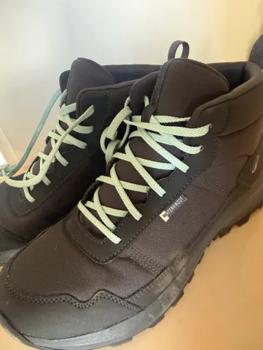 Tênis/bota feminino de trilha à prova d água 
