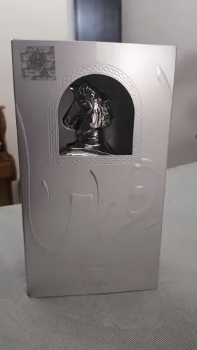 Perfume árabe masculino Maahir legacy sem uso