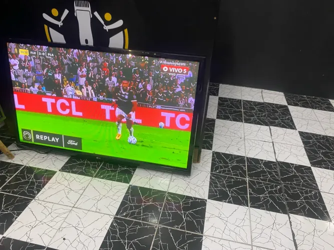 Vendo tv LG 65 polegadas obs não é Smartv