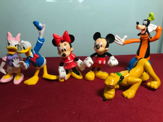 Miniaturas Mickey Mouse e sua turma 