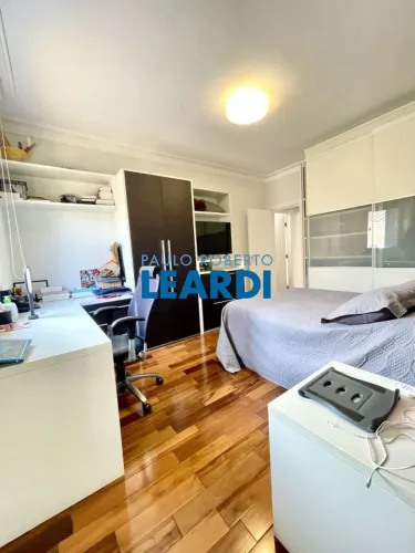 CASA EM CONDOMÍNIO - TAMBORÉ - SP