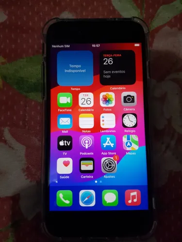 2 iPhones 8 de 64 gigas, 1 iPhone SE 3° geração de 128 gigas e 1 iPhone 6 de 16 gigas .