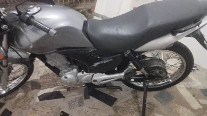 Fan 150 muito nova sem nada PR fazer