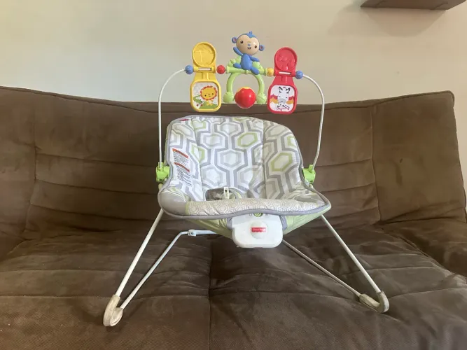 Cadeira de balanço com Vibração Fisher Price