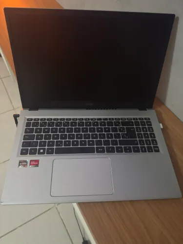 Notebook Acer R3