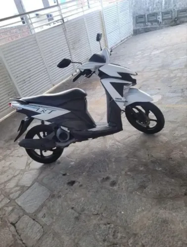 Moto Yamaha Neo 125 automática