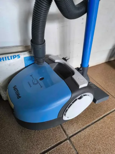 Aspirador de pó Philips . Potente 1400w voltagem 110v.
