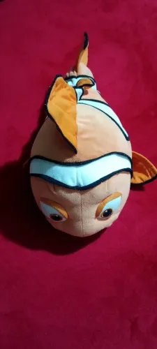 Peixe Nemo pelúcia 