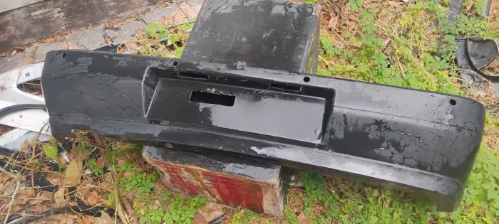 Para-choque traseiro Fiat uno quadro 