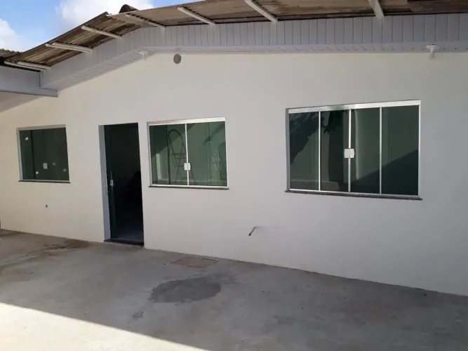 COMPRE, CASA NO PARQUE DEZ EM FRENTE AO CSU