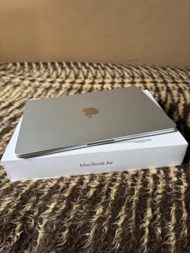 MacBook Air M4