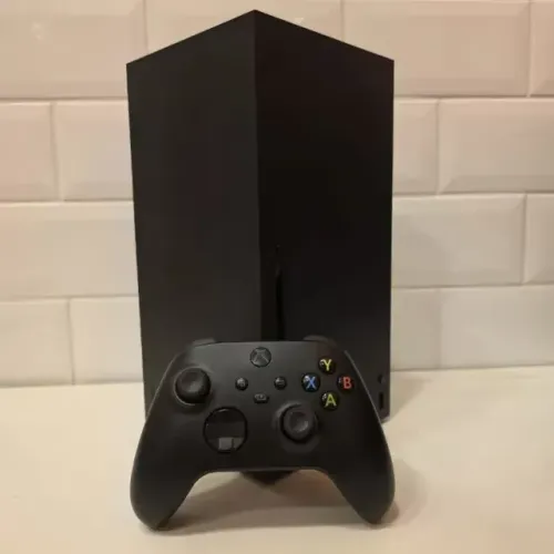 Vendo Xbox Series X 1tb Seminovo na garantia 3 mês