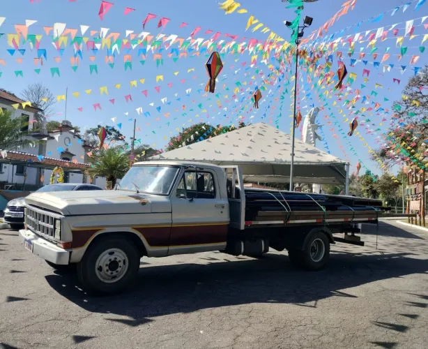 Caminhão Ford F4000 1984 motor MWM ótimo estado