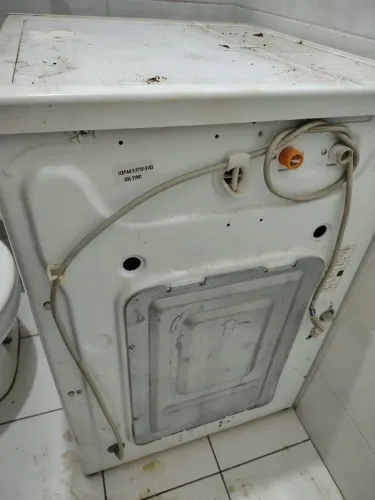 ? Lavadora e Secadora de Roupa Electrolux LSE11 - 10,5 kg (127V)