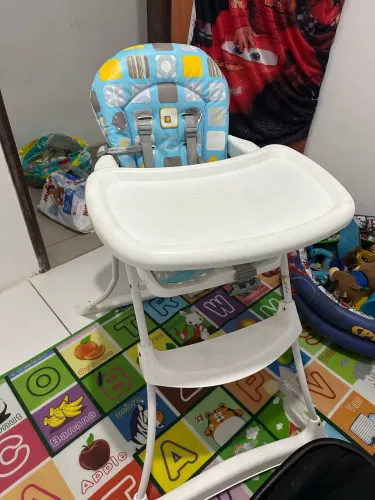Cadeira de alimentação para criança