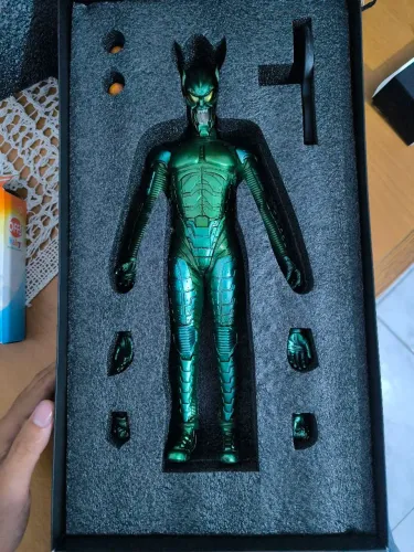 Action figure duende verde the fiend