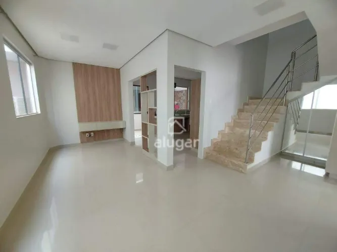 Casa à venda, 3 quartos, 1 suíte, 2 vagas, Morada do Sol - Montes Claros/MG - R$ 900.000,0