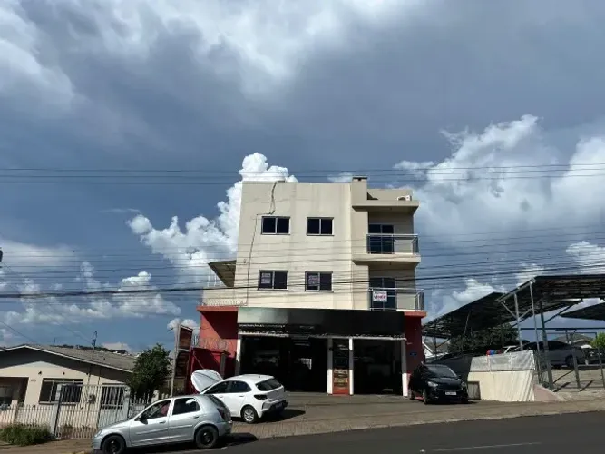 Apartamento com 03 quartos, pertinho do Fórum, por 485 mil