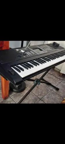VENDO TECLADO ? PEGASUS P222 COM RITMOS BRASILEIROS ATUAIS