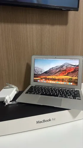 MacBook Air 11 - inch