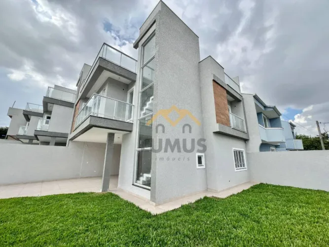 Sobrados novos a venda a partir de R$900.000,00 no Capão Raso.