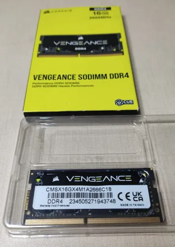 Memória 16Gb DDR4 2666Mhz Corsair Box