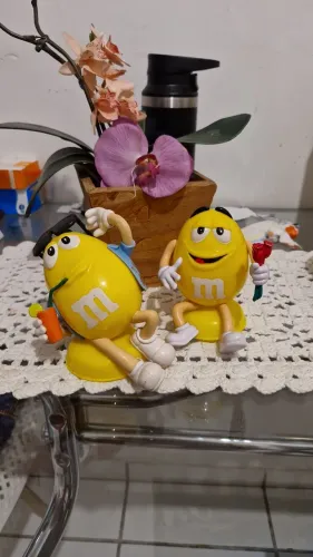 Bonecos M&MS Amarelo