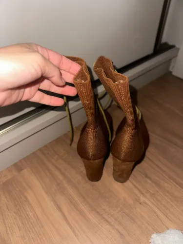Bota de cano curto