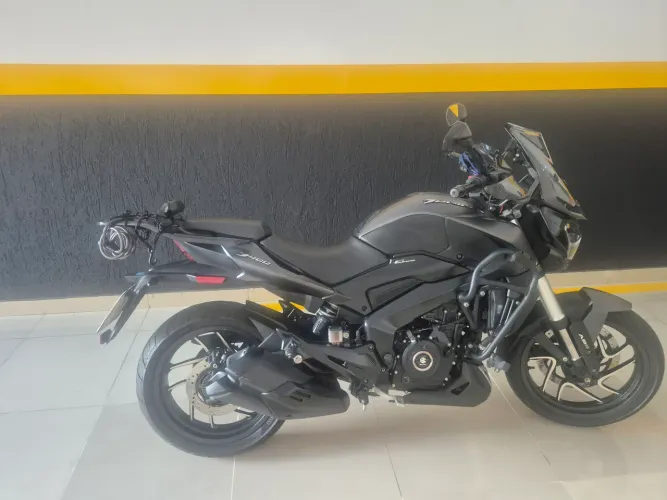 Exelente moto muito econômica praticamente zero so 9.600 km rodados com abs