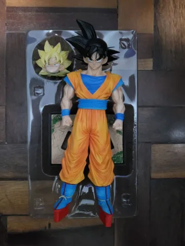 Figure Goku Dragon Ball 34cm