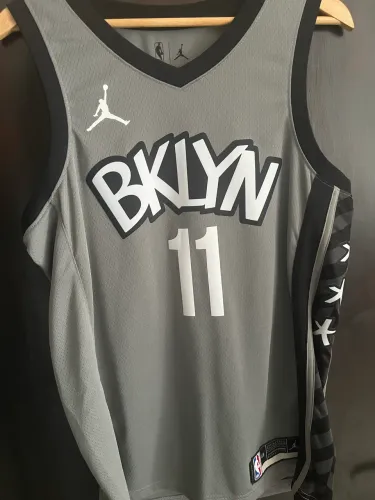 Regata original Nike Brooklyn Nets Kyrie Irving na etiqueta