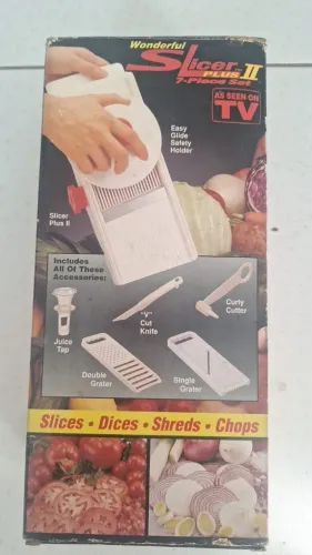 Fatiador e Ralador de Legumes Wonderful Slicer Plus.  Novo. 