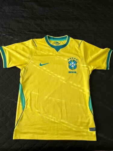 Camisa do brasil ( primeira linha )